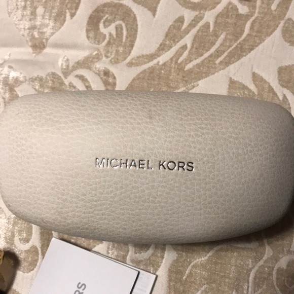 Authentic Michael Kors aviator sunglasses - Picture 6 of 6